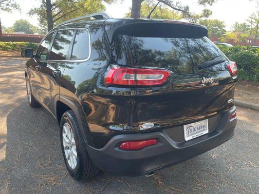 2015 Jeep Cherokee Sport