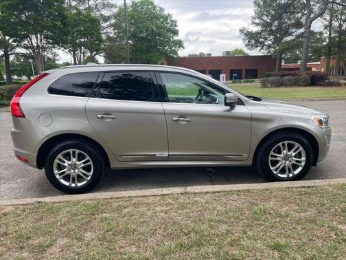 2015 Volvo XC60 T5 Premier Plus