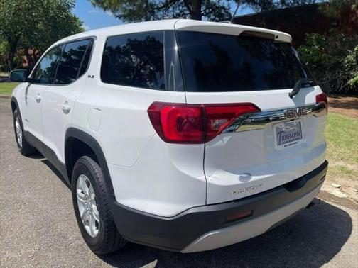 2017 GMC Acadia SLE-1