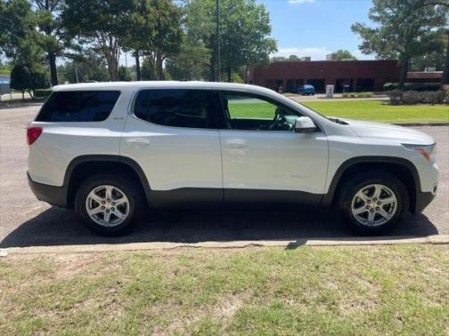 2017 GMC Acadia SLE-1