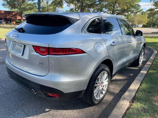 2017 Jaguar F-PACE 35t Prestige