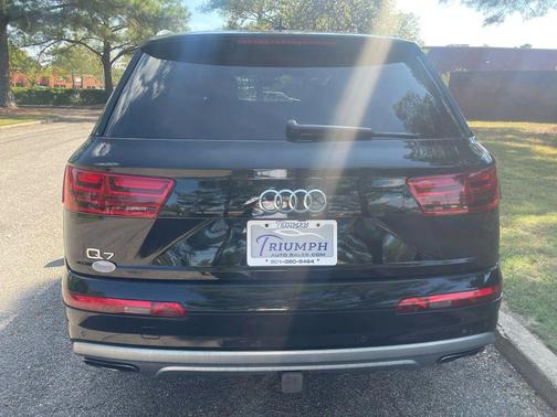 2019 Audi Q7 55 Premium Plus