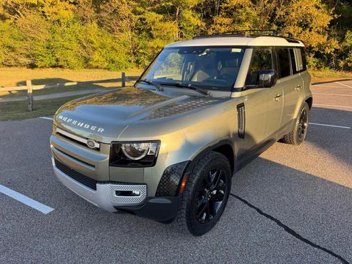 2020 Land Rover Defender 110 SE