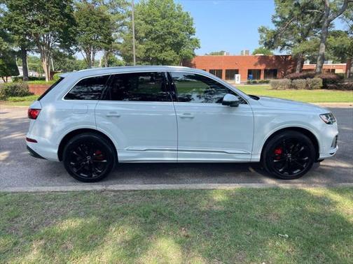 2020 Audi Q7 55 Premium Plus
