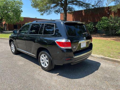 2013 Toyota Highlander SE
