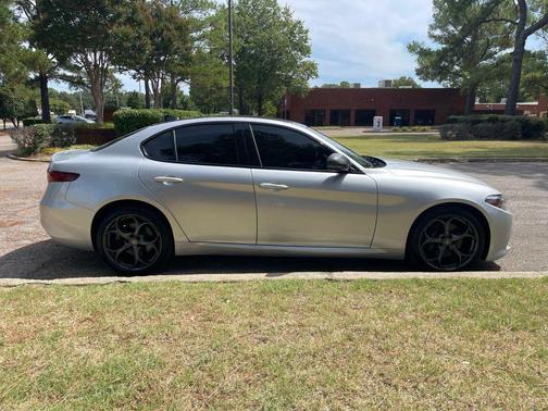 2019 Alfa Romeo Giulia Ti Sport