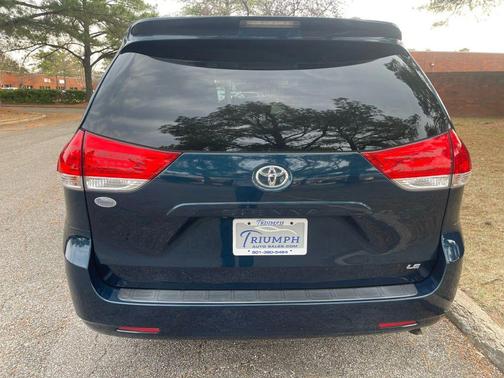 2012 Toyota Sienna LE