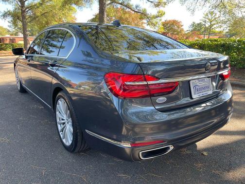 2017 BMW 740 740i Sedan 4D