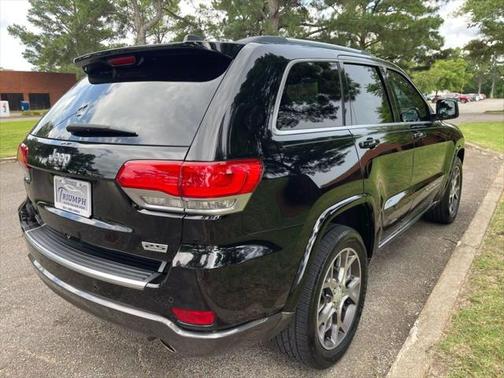 2018 Jeep Grand Cherokee Sterling Edition