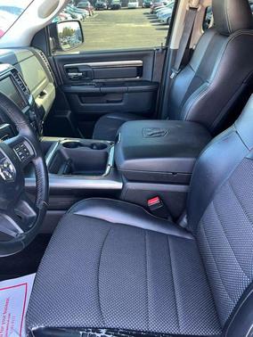 2017 RAM 1500 Night Crew Cab 4x4 5'7' Box