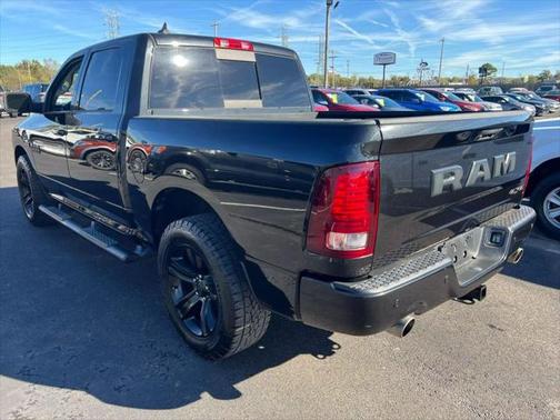 2017 RAM 1500 Night Crew Cab 4x4 5'7' Box