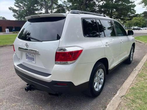 2013 Toyota Highlander SE