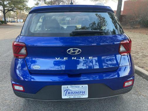 2023 Hyundai VENUE Limited