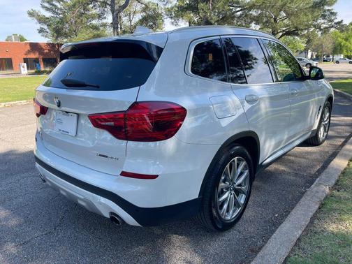 White 2018 BMW X3 xDrive30i