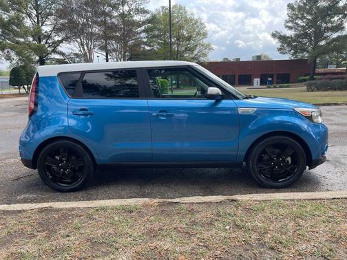 2017 Kia Soul EV Base