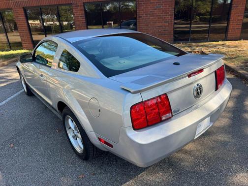 2009 Ford Mustang Base