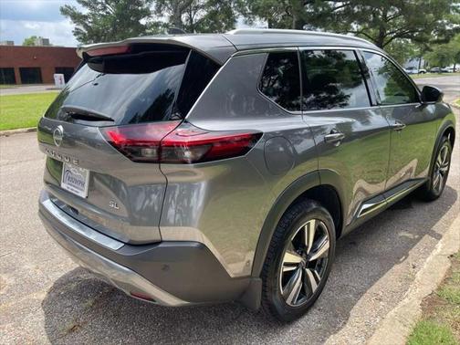 2022 Nissan Rogue SL