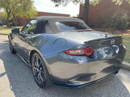 2016 Mazda MX-5 Miata Club