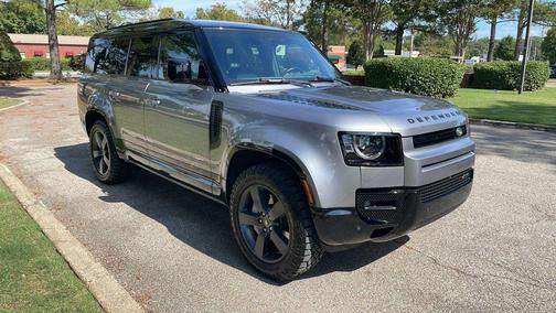 2023 Land Rover Defender 130 X-Dynamic SE