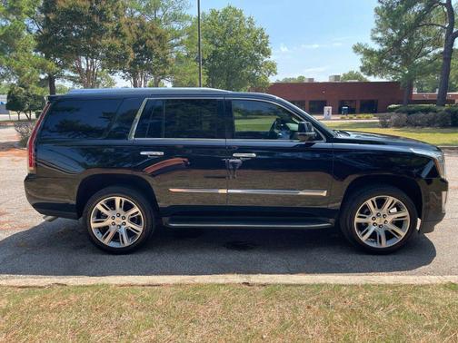 2016 Cadillac Escalade Luxury