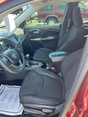 2019 Jeep Cherokee Latitude