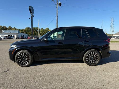 2024 BMW X5 M60i