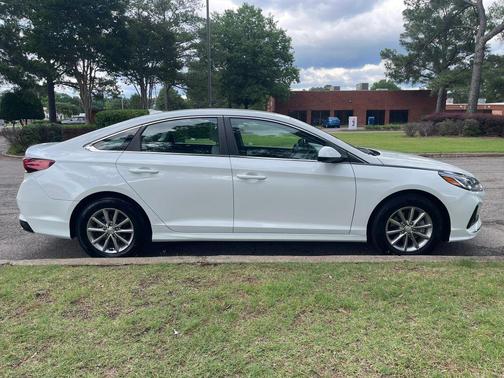 Quartz White Pearl 2018 Hyundai SONATA SE