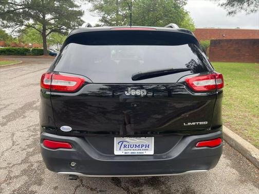 2017 Jeep Cherokee Sport