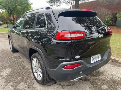 2017 Jeep Cherokee Sport