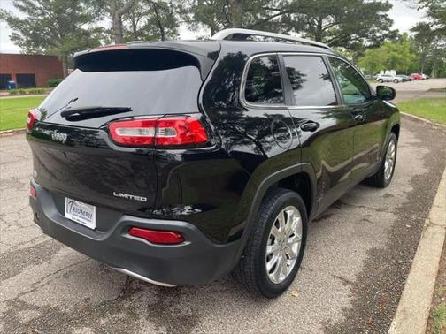 2017 Jeep Cherokee Sport