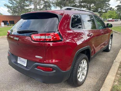 2017 Jeep Cherokee Sport