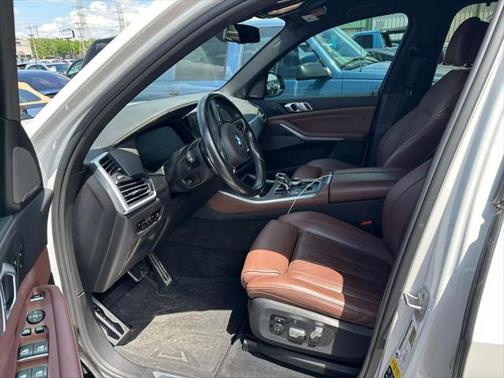 2021 BMW X5 M50i