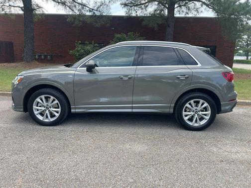 Chronos Gray Metallic 2022 Audi Q3 45 S line Premium Plus