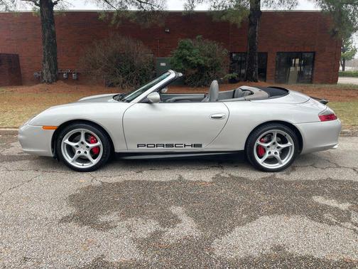 2002 Porsche 911 Carrera 4