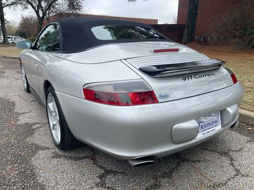 2002 Porsche 911 Carrera 4