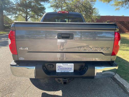 2017 Toyota Tundra SR5