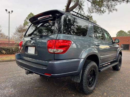 2007 Toyota Sequoia SR5