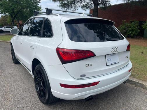 White 2015 Audi Q5 2.0T Premium Plus