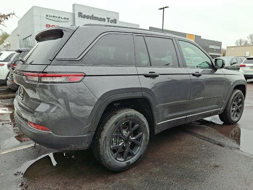 2026 Jeep Grand Cherokee Altitude 4x4