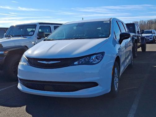 2026 Chrysler Voyager LX