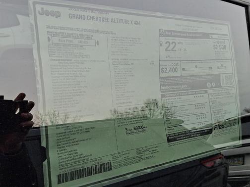 2025 Jeep Grand Cherokee Laredo