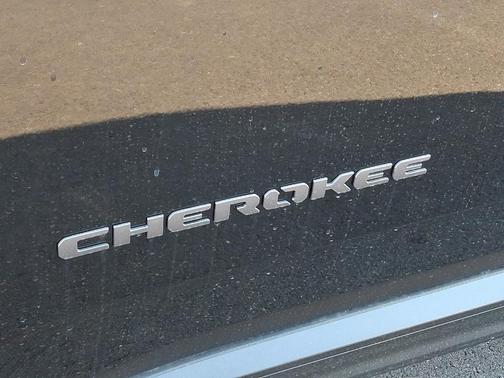 2026 Jeep Cherokee LAREDO/LIMITED