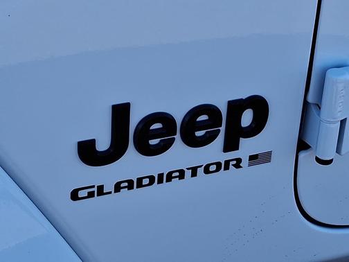2025 Jeep Gladiator Sport
