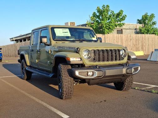 2025 Jeep Gladiator Sport