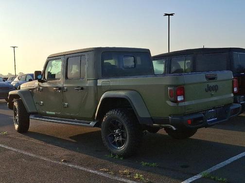 2025 Jeep Gladiator Sport