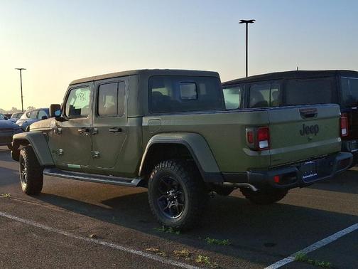 2025 Jeep Gladiator Sport