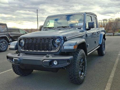 2026 Jeep Gladiator Sport