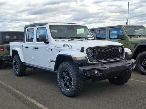 2026 Jeep Gladiator Sport