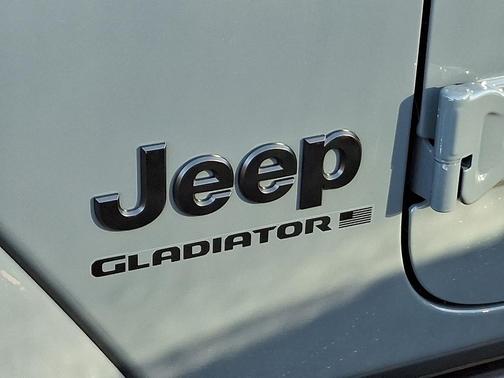 2026 Jeep Gladiator Sport