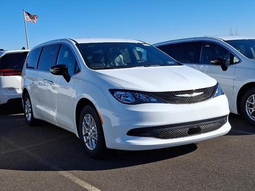 2026 Chrysler Voyager LX